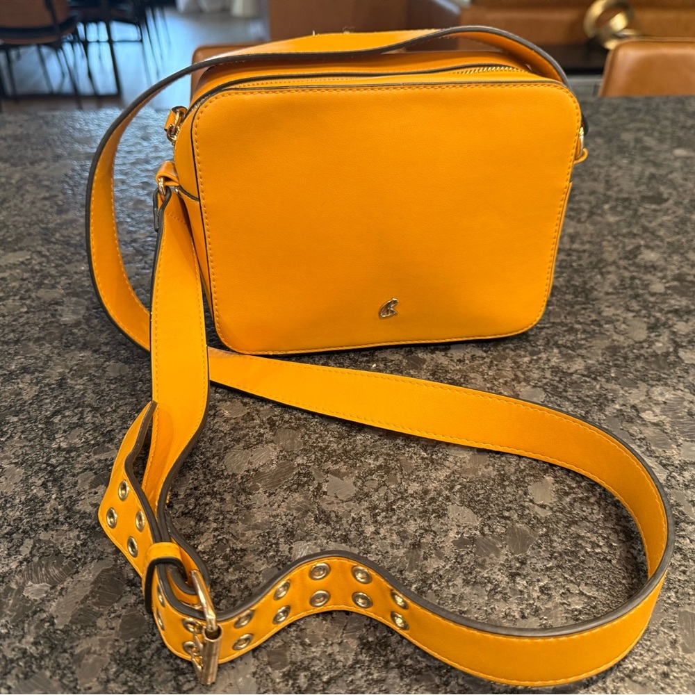 Chic Mustard Yellow Crossbody Bag